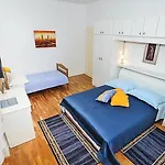 In With Sea View, Terrace, Air Conditioning, Wifi 3617-1 Apartmán