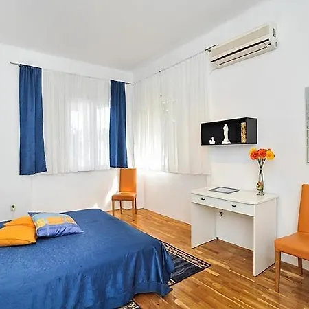In With Sea View, Terrace, Air Conditioning, Wifi 3617-1 شقة Poljana (Ugljan)