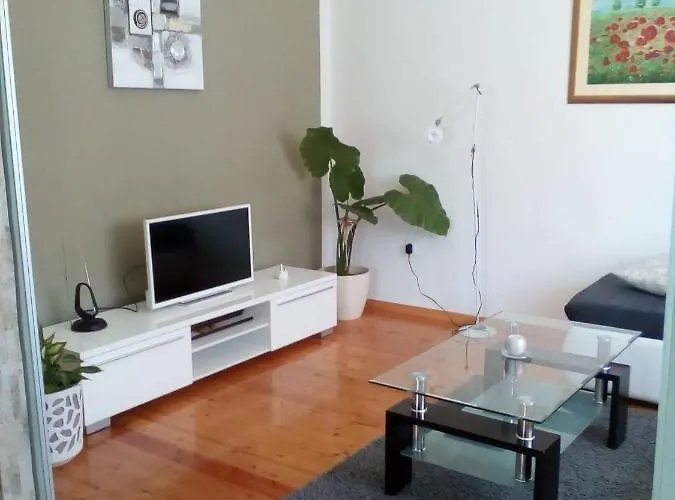 In With Sea View, Terrace, Air Conditioning, Wifi 3617-1 דירה Poljana (Ugljan)
