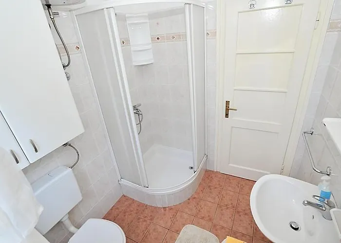 דירה In With Sea View, Terrace, Air Conditioning, Wifi 3617-1 Poljana (Ugljan)
