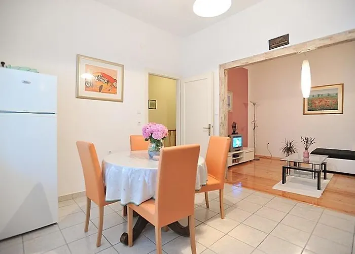In With Sea View, Terrace, Air Conditioning, Wifi 3617-1 Poljana (Ugljan)