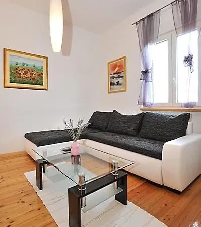 In With Sea View, Terrace, Air Conditioning, Wifi 3617-1 * Poljana